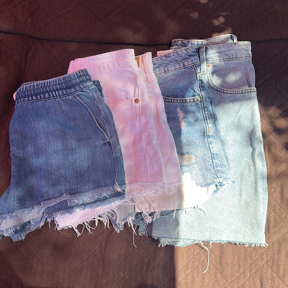 4 shorts